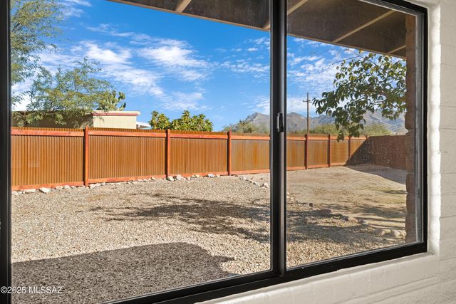 2340 W Placita Algodon, Tucson, AZ 85741