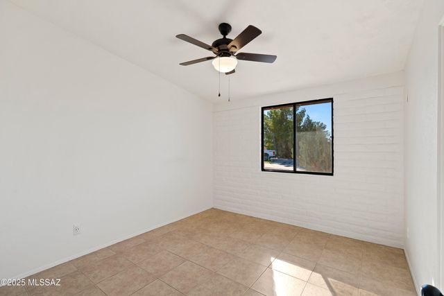 2340 W Placita Algodon, Tucson, AZ 85741