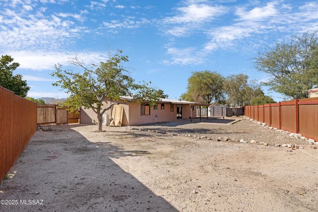 2340 W Placita Algodon, Tucson, AZ 85741
