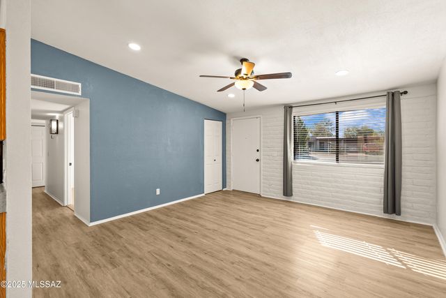 2340 W Placita Algodon, Tucson, AZ 85741