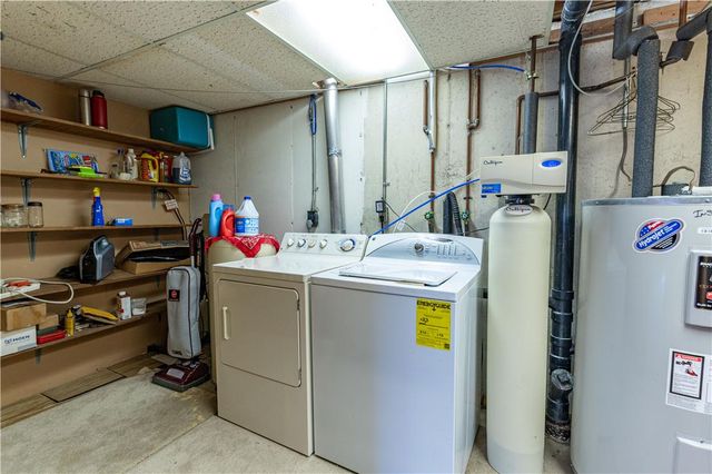 2442 Lisa Lane, Allentown City, PA 18104