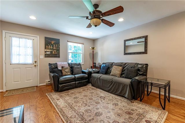 2442 Lisa Lane, Allentown City, PA 18104
