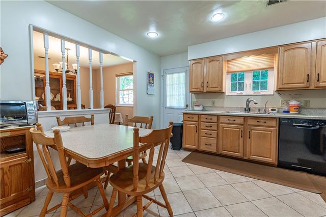 2442 Lisa Lane, Allentown City, PA 18104