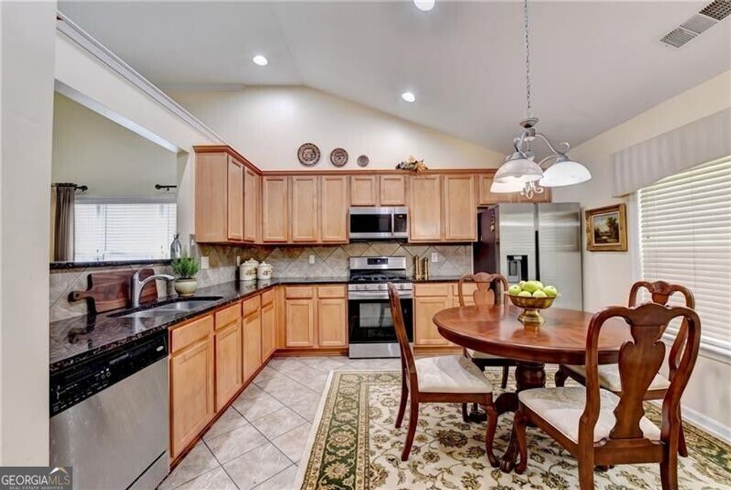 318 Gather Circle, Lawrenceville, GA 30043 — photo 3