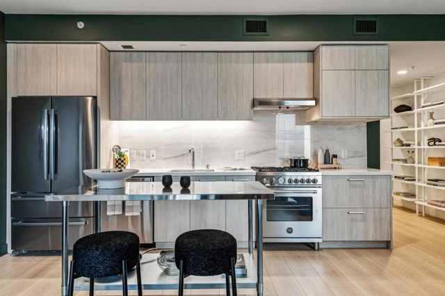 188 W Saint James Street 11817, San Jose, CA 95110