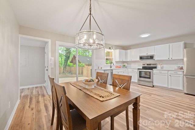 727 Boulder Place, Statesville, NC 28625
