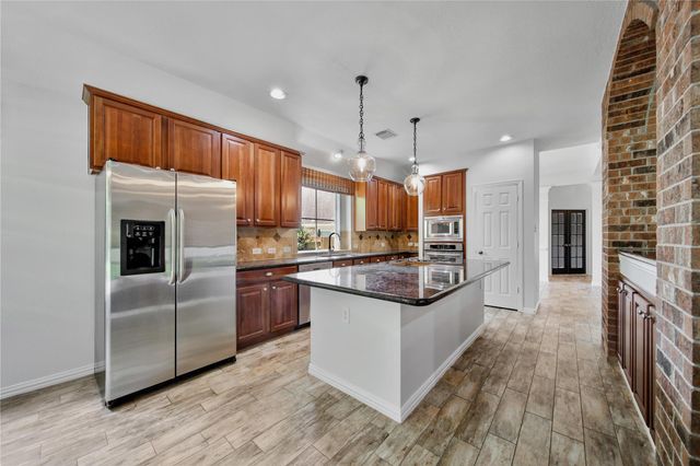 14 Beauty Bower Place, The Woodlands, TX 77382