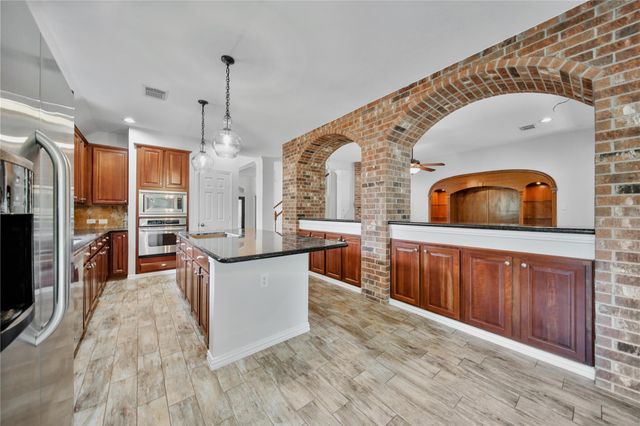 14 Beauty Bower Place, The Woodlands, TX 77382