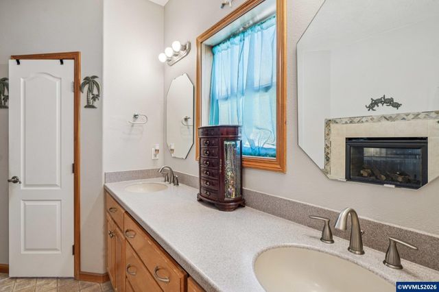 724 Lost Ln N, Keizer, OR 97303