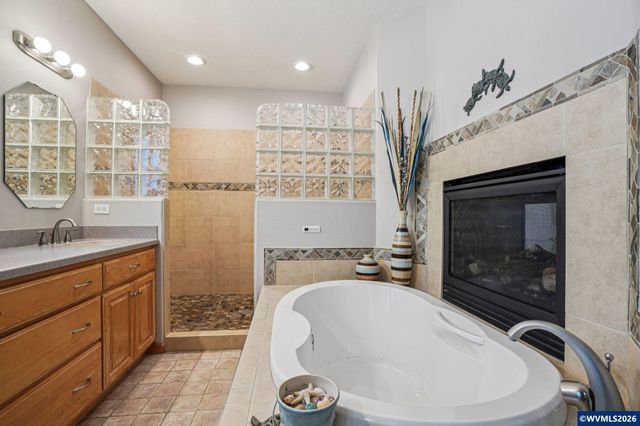 724 Lost Ln N, Keizer, OR 97303