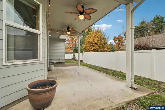 724 Lost Ln N, Keizer, OR 97303