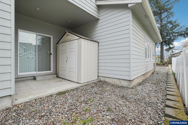 724 Lost Ln N, Keizer, OR 97303