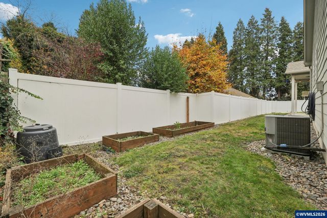 724 Lost Ln N, Keizer, OR 97303