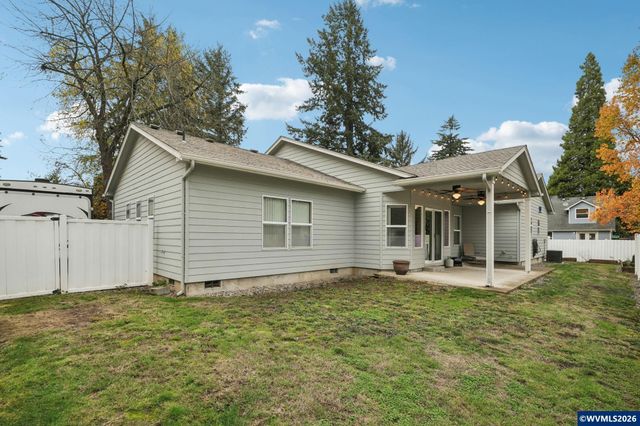 724 Lost Ln N, Keizer, OR 97303