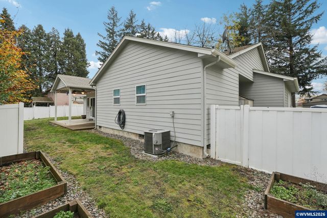 724 Lost Ln N, Keizer, OR 97303