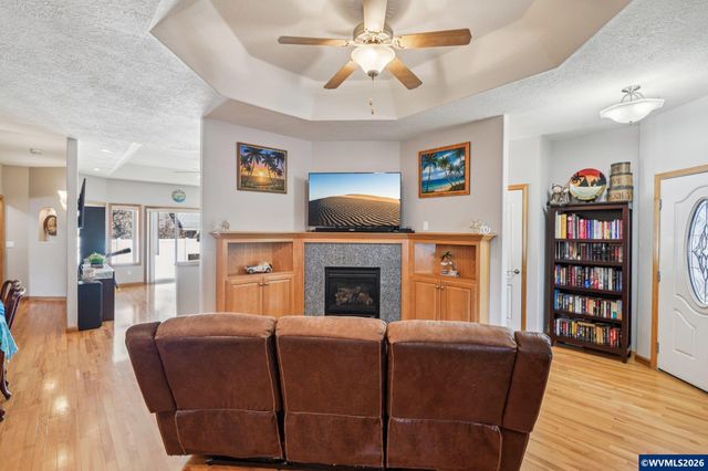 724 Lost Ln N, Keizer, OR 97303