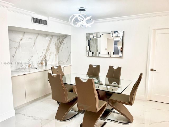 3701 N Country Club Dr 1505, Aventura, FL 33180