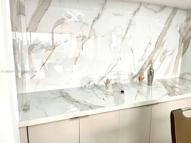 3701 N Country Club Dr 1505, Aventura, FL 33180