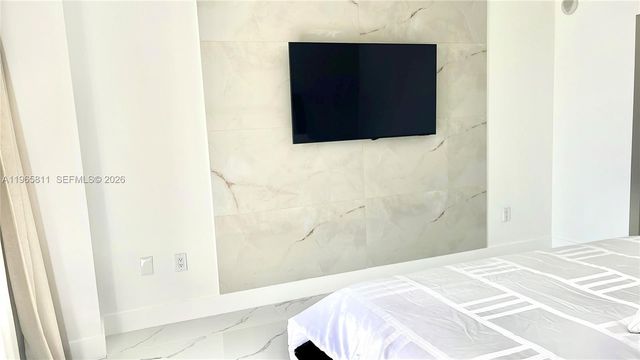 3701 N Country Club Dr 1505, Aventura, FL 33180