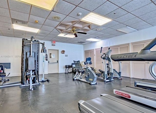 3701 N Country Club Dr 1505, Aventura, FL 33180