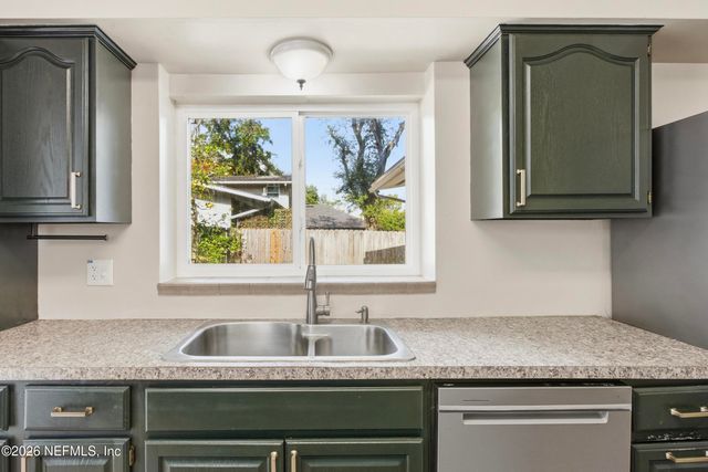 6231 RIVIERA MANOR Drive, Jacksonville, FL 32216