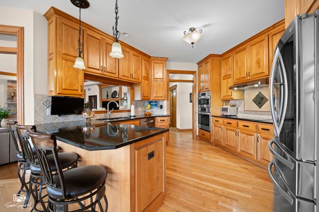 5915 Rosinweed Lane, Naperville, IL 60564