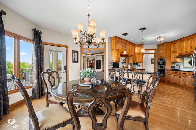 5915 Rosinweed Lane, Naperville, IL 60564