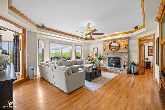 5915 Rosinweed Lane, Naperville, IL 60564