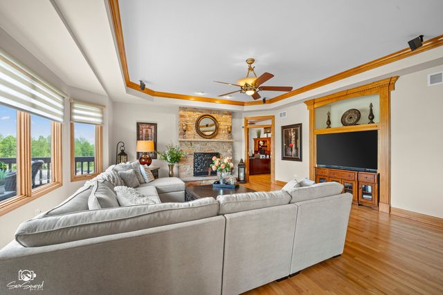 5915 Rosinweed Lane, Naperville, IL 60564