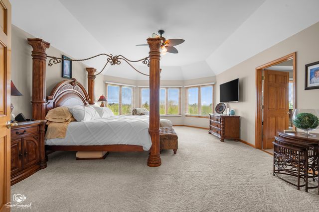 5915 Rosinweed Lane, Naperville, IL 60564