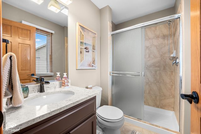 5915 Rosinweed Lane, Naperville, IL 60564