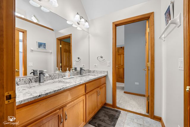 5915 Rosinweed Lane, Naperville, IL 60564