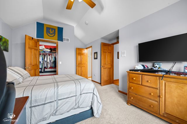 5915 Rosinweed Lane, Naperville, IL 60564