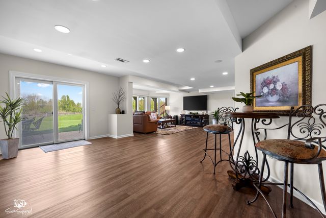 5915 Rosinweed Lane, Naperville, IL 60564