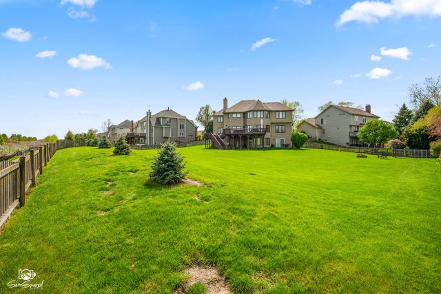 5915 Rosinweed Lane, Naperville, IL 60564