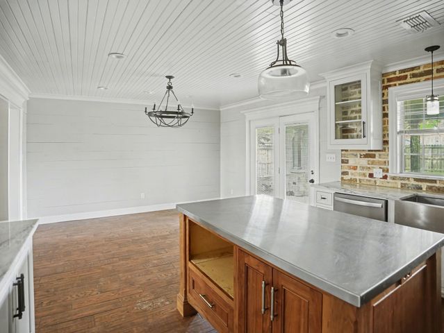 2802 Boyd Street, Ennis, TX 75119