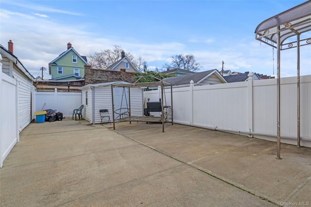 9555 115th Street, Richmond Hill S., NY 11419