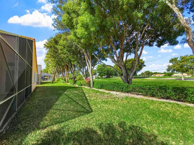 5318 Landon Circle, Boynton Beach, FL 33437