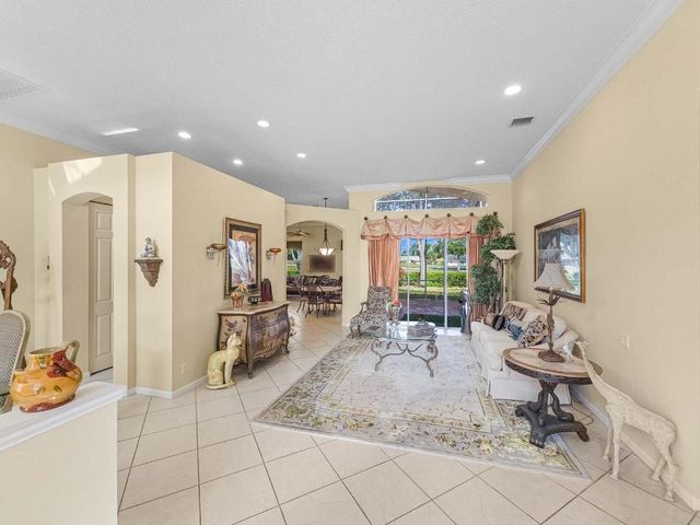 5318 Landon Circle, Boynton Beach, FL 33437