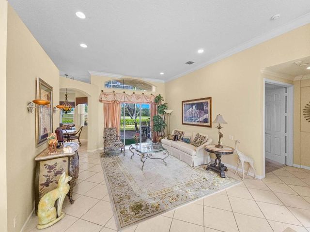 5318 Landon Circle, Boynton Beach, FL 33437