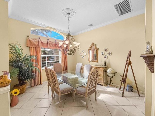 5318 Landon Circle, Boynton Beach, FL 33437