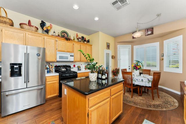 5548 Red Jasper Way, Antelope, CA 95843
