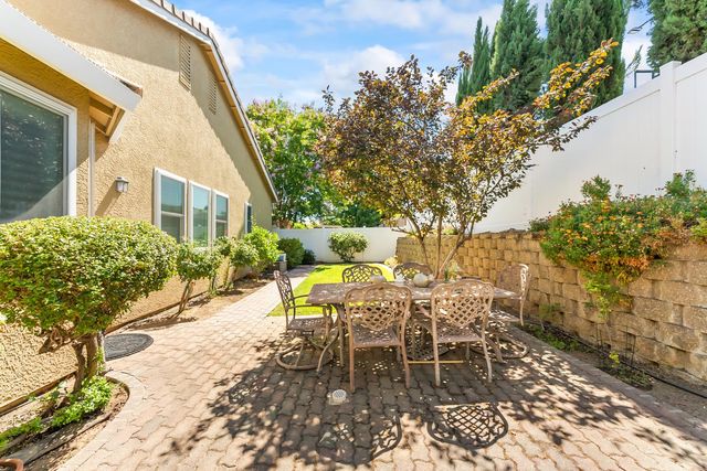 5548 Red Jasper Way, Antelope, CA 95843
