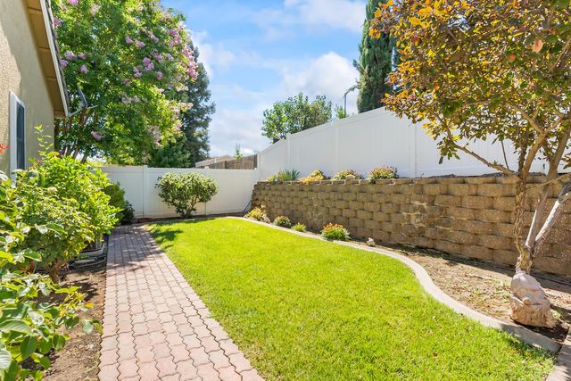 5548 Red Jasper Way, Antelope, CA 95843