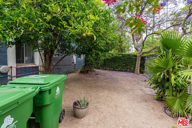 1131 Lodi Place, Los Angeles, CA 90038