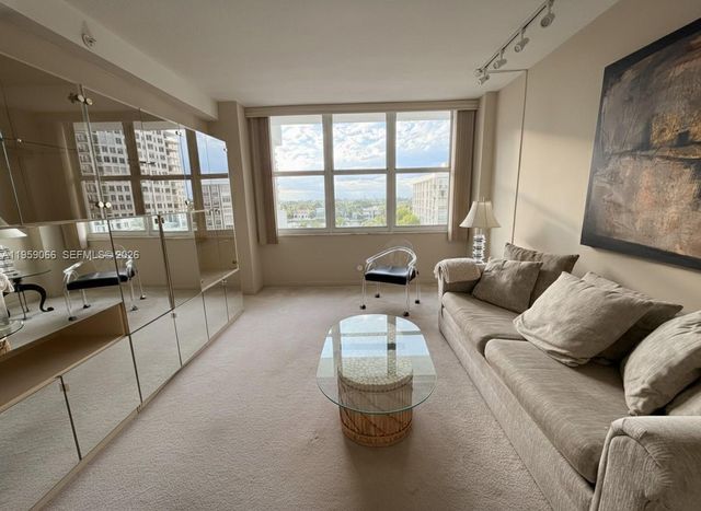 5601 Collins Ave 720, Miami Beach, FL 33140