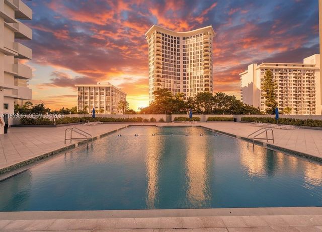 5601 Collins Ave 720, Miami Beach, FL 33140