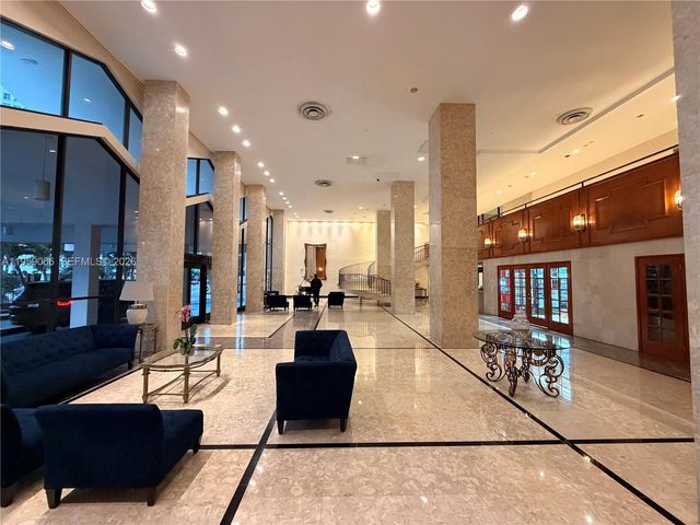 5601 Collins Ave 720, Miami Beach, FL 33140