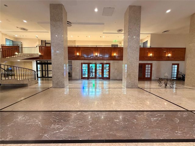 5601 Collins Ave 720, Miami Beach, FL 33140