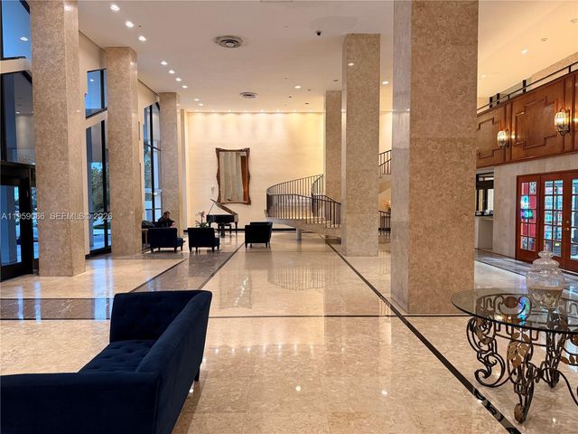 5601 Collins Ave 720, Miami Beach, FL 33140